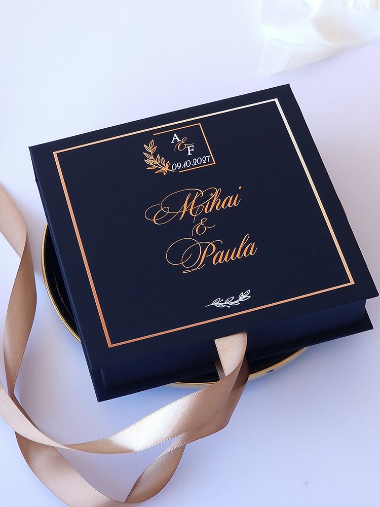 Cutie cerere nasi Black Couture Licheni