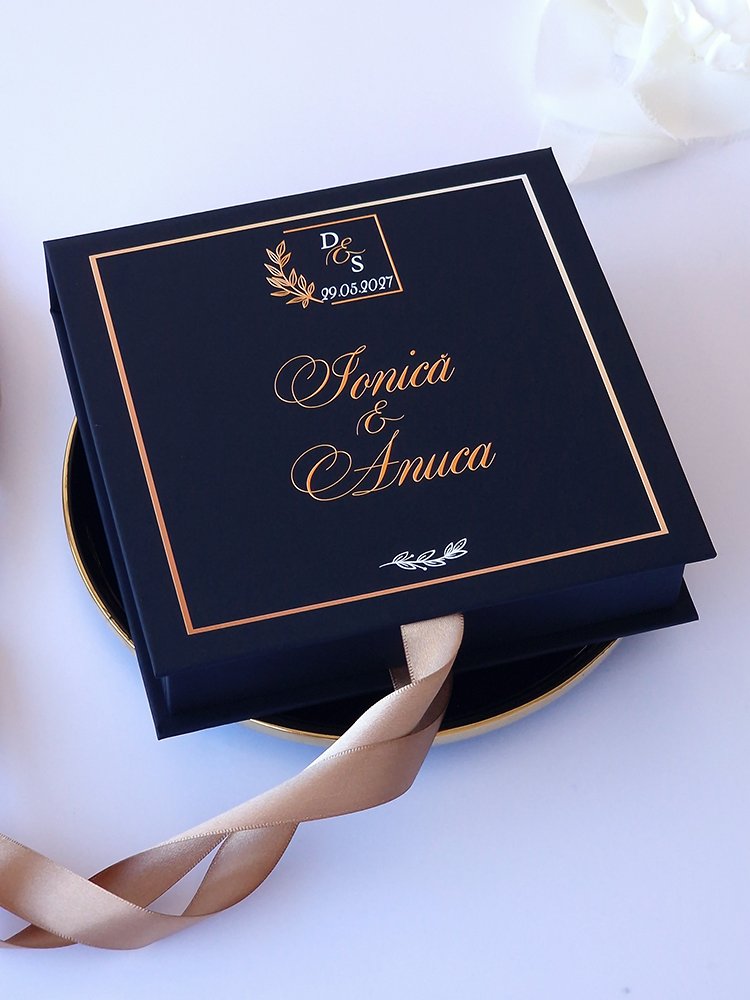 Cutie cerere nasi Black Couture Licheni