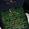 Cutie luxury pentru invitatia de nunta, realizata manual cu interior din catifea premium de la celebra casa Prelle si decorat cu licheni stabilizati Verdissimo.