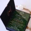Cutie luxury pentru invitatia de nunta, realizata manual cu interior din catifea premium de la celebra casa Prelle si decorat cu licheni stabilizati Verdissimo.