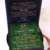 Cutie luxury pentru invitatia de nunta, realizata manual cu interior din catifea premium de la celebra casa Prelle si decorat cu licheni stabilizati Verdissimo.