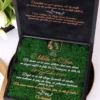 Cutie luxury pentru invitatia de nunta, realizata manual cu interior din catifea premium de la celebra casa Prelle si decorat cu licheni stabilizati Verdissimo.