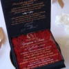 Cutie luxury pentru invitatia de nunta, realizata manual cu interior din catifea premium de la celebra casa Prelle si decorat cu licheni stabilizati Verdissimo.