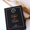 Cutie de cerere pentru nașii de cununie din colecția Black Couture Éternité Speciale, decorata cu licheni stabilizati si catifea premium.