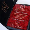 Cutie de cerere pentru nașii de cununie din colecția Black Couture Éternité Speciale, decorata cu licheni stabilizati si catifea premium.