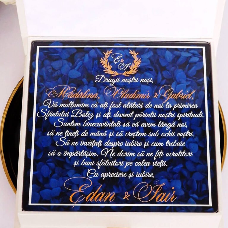 Cutie multumire nasi de botez decorata cu hortensie si catifea alba