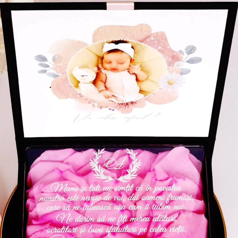 Cutie cerere nasi de botez decorata cu petale de trandafir criogenate