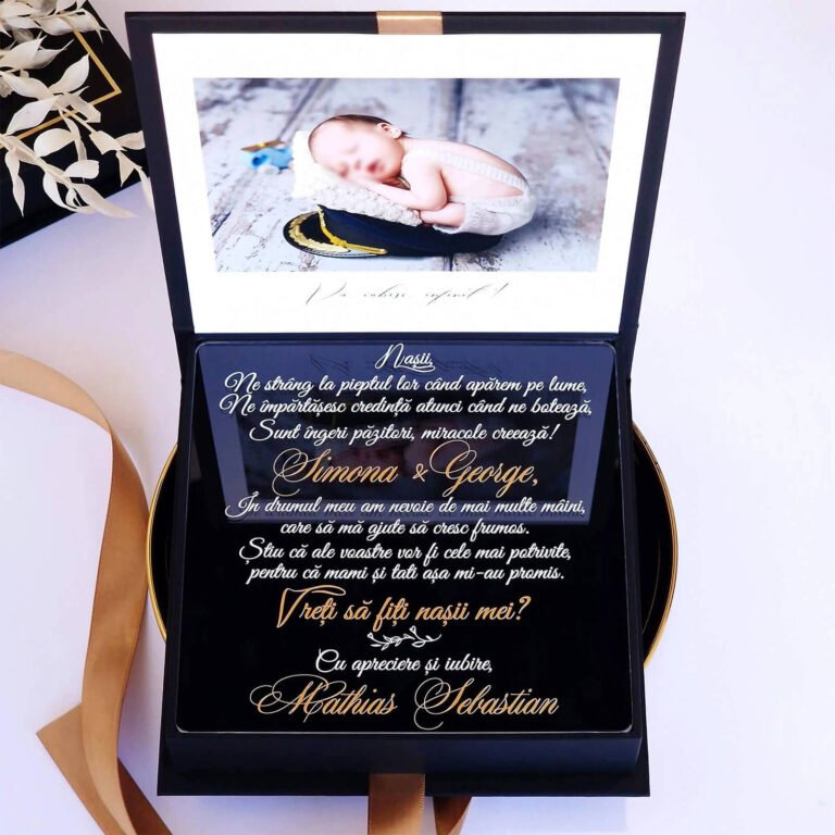 Cutie cerere nasi de botez din colectia Black Couture Velvet, captusita cu catifea neagra premium