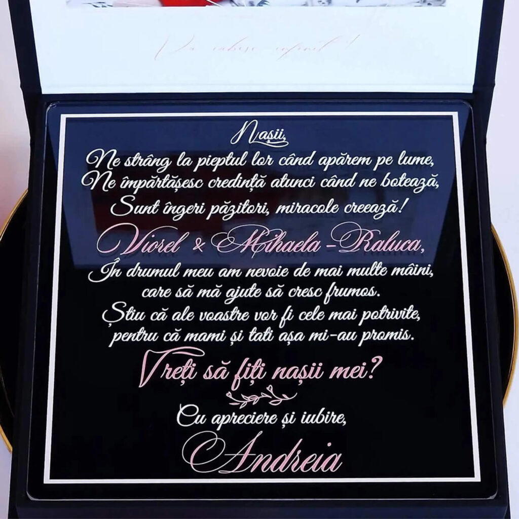 Cutie cerere nasi de botez din colectia Black Couture Velvet, captusita cu catifea neagra premium