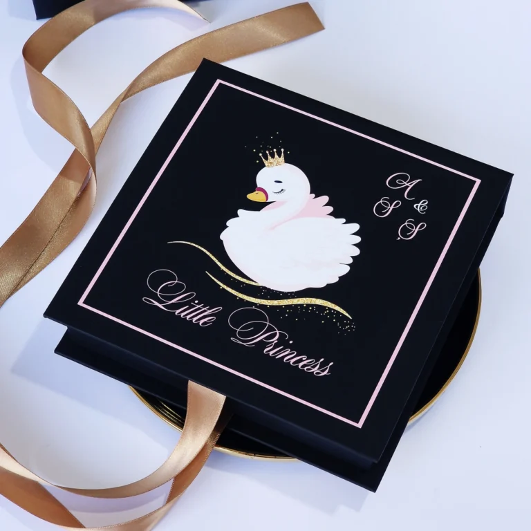 Cutie cerere nasi de botez decorata cu licheni verzi