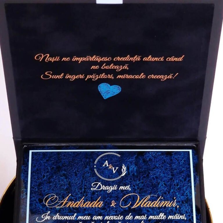 Cutie cadou pentru cererea nasilor de botez decorata cu licheni stabilizati