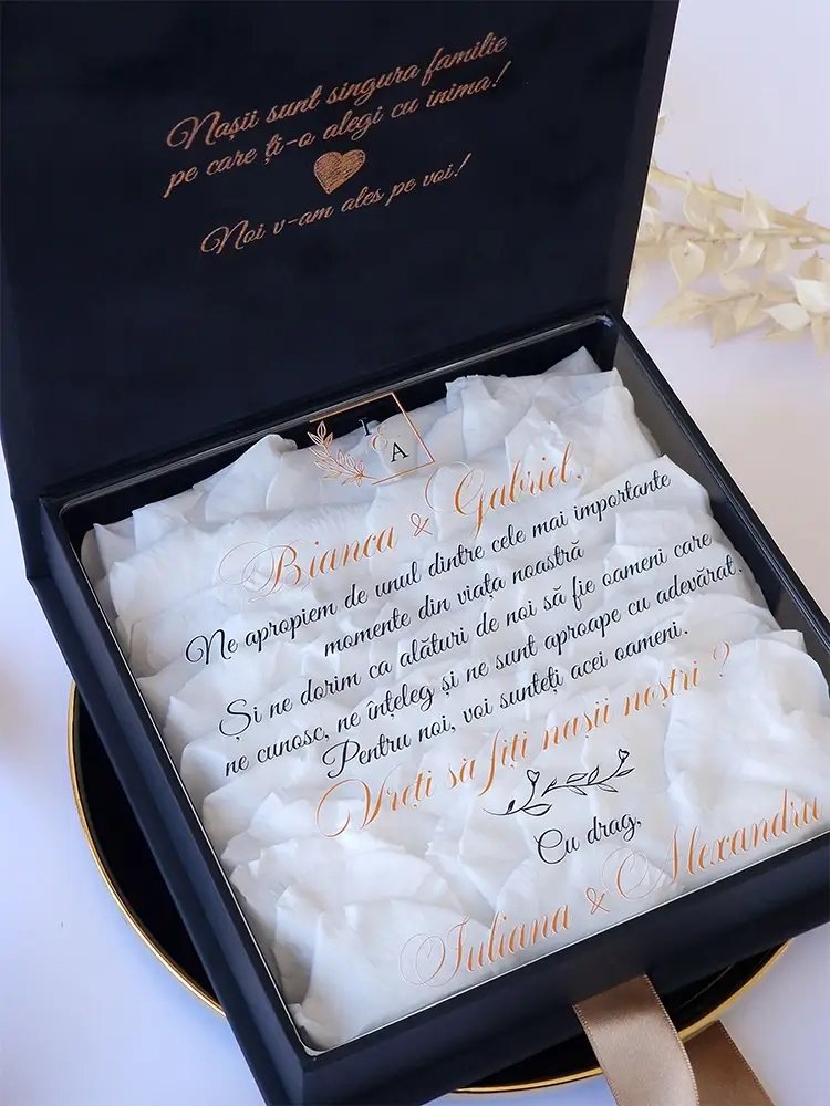 Cutie cerere nasi de cununie Black Couture White Roses Cutie cerere nasi de cununie Black Couture White Roses