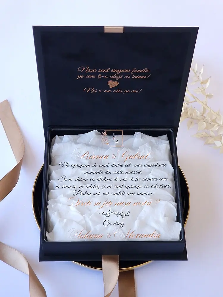 Cutie cerere nasi de cununie Black Couture White Roses Cutie cerere nasi de cununie Black Couture White Roses