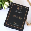 Cutie luxury pentru invitatia de nunta, realizata manual cu interior din catifea premium de la celebra casa Prelle si decorat cu licheni stabilizati Verdissimo.