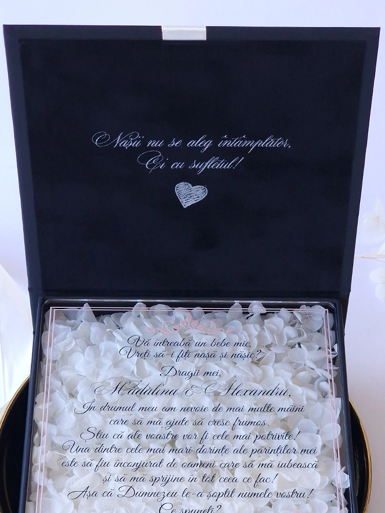 Cutie cerere nasi de botez cu hortensie Cutie cerere nasi de botez cu hortensie