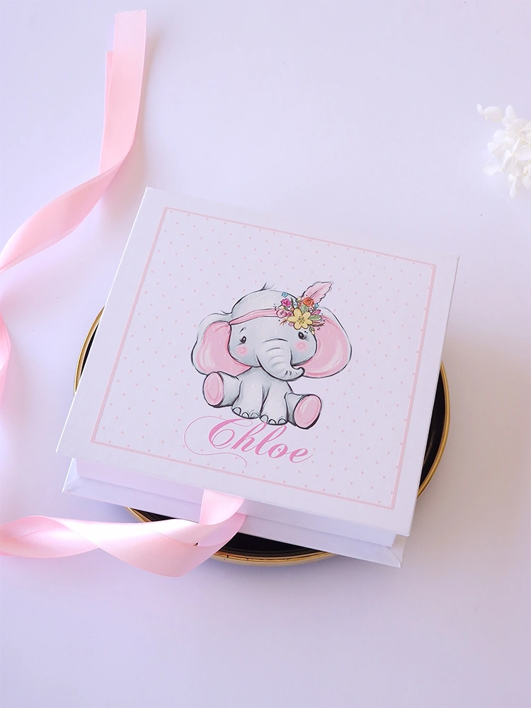 Cutie multumire nasi de botez cu petale de trandafir Cutie multumire nasi de botez cu petale de trandafir