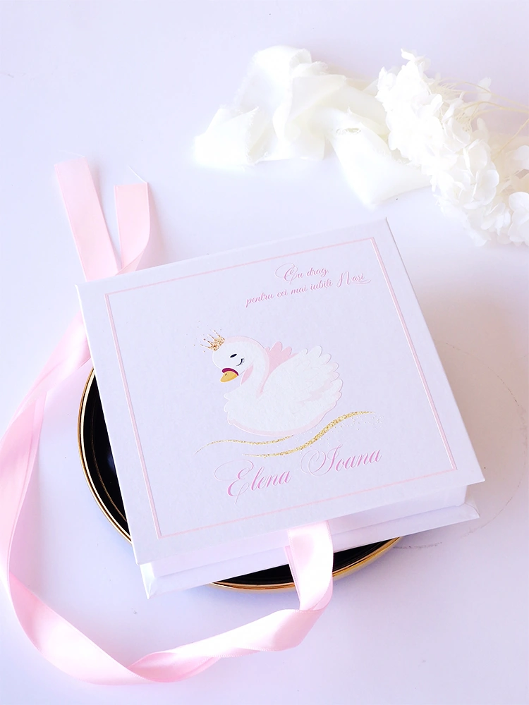 Cutie Cerere Nasi de Botez Pure White Roses Cutie Cerere Nasi de Botez Pure White Roses