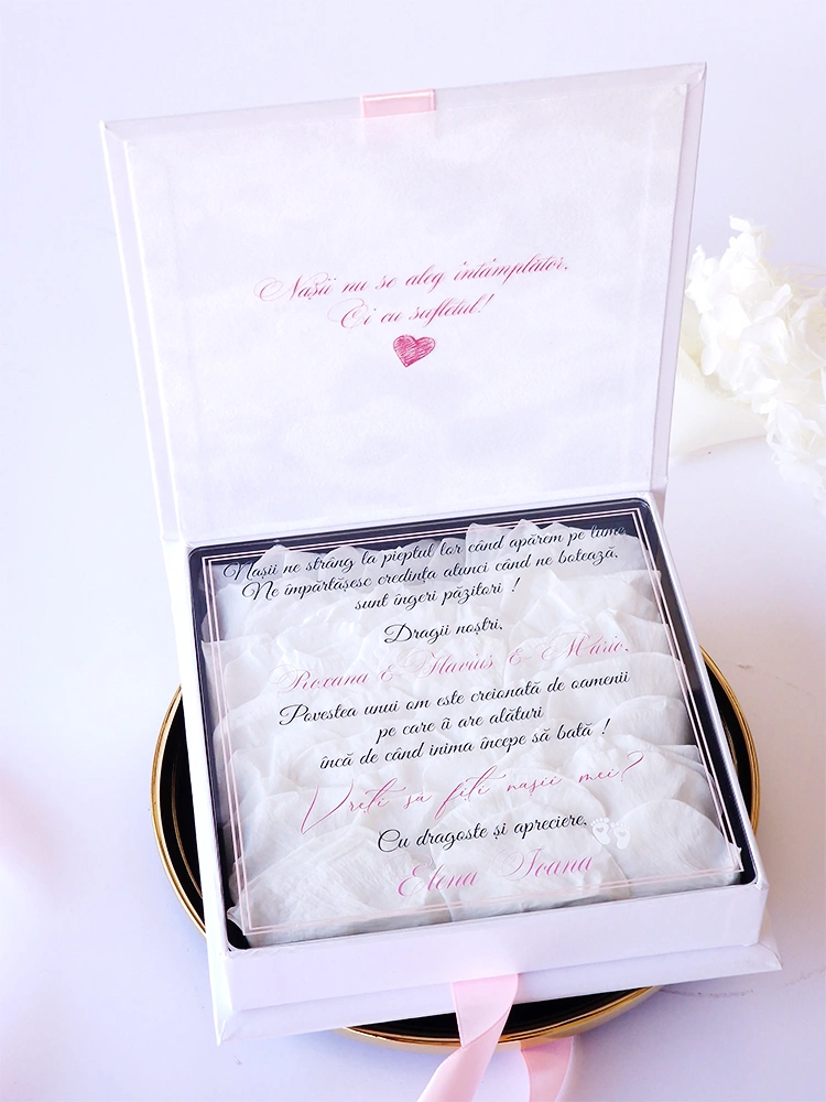 Cutie Cerere Nasi de Botez Pure White Roses Cutie Cerere Nasi de Botez Pure White Roses